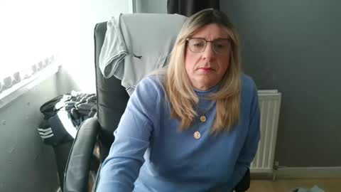 mandy_c online show from 04-22-26, 08:39