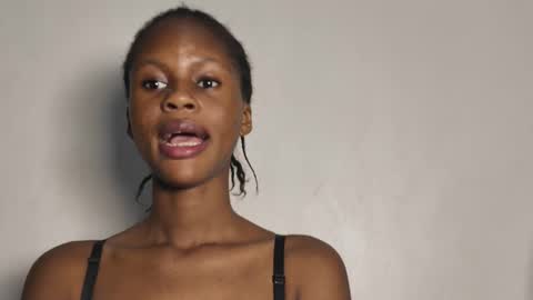 Snapshot of mandymia chatting on 10-31-25, 06:20 mandymia online show from 10-31-25, 06:20