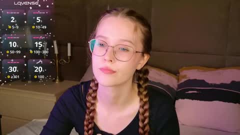 Snapshot of mandymilson chatting on 09-23-25, 02:42 Mandy online show from 09-23-25, 02:42