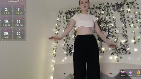 Snapshot of mandymilson chatting on 10-03-25, 03:09 Mandy online show from 10-03-25, 03:09