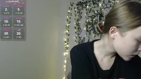 Snapshot of mandymilson chatting on 10-10-25, 03:11 Mandy online show from 10-10-25, 03:11