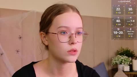 Snapshot of mandymilson chatting on 10-26-25, 02:01 Mandy online show from 10-26-25, 02:01