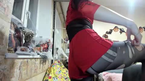 Mandy online show from 10-31-25, 04:30