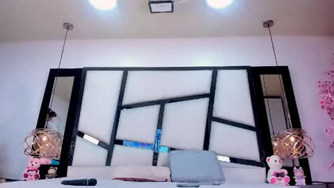 Manelyk online show from 05-29-26, 10:19