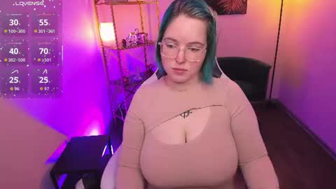 manic_pixie_ online show from 06-14-26, 03:25