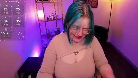 manic_pixie_ online show from 06-16-26, 04:09