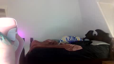 Snapshot of manicpixiepop chatting on 05-11-26, 05:35 ManicPixiePop online show from 05-11-26, 05:35