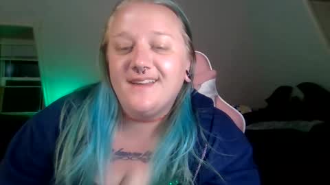 Snapshot of manicpixiepop chatting on 05-12-26, 08:00 ManicPixiePop online show from 05-12-26, 08:00