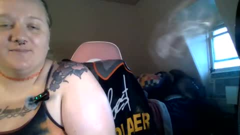 Snapshot of manicpixiepop chatting on 06-03-26, 12:57 ManicPixiePop online show from 06-03-26, 12:57