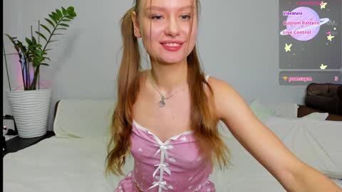 Snapshot of manita_misti chatting on 12-15-24, 11:01 Manita online show from 12-15-24, 11:01