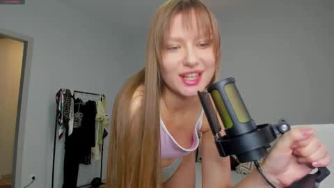 Snapshot of manita_misti chatting on 10-10-25, 08:46 Manita online show from 10-10-25, 08:46