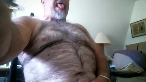 Snapshot of manleg439 chatting on 11-25-25, 06:52 manleg439 online show from 11-25-25, 06:52