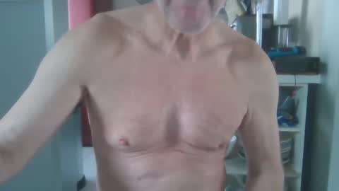 Snapshot of manngrossbite chatting on 02-12-25, 10:03 manngrossbite online show from 02-12-25, 10:03