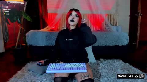 Snapshot of manu_nyx chatting on 11-20-25, 04:01 manu velezz Help me to get to 100 thumbs ups Tip 25tks Rate me online show from 11-20-25, 04:01