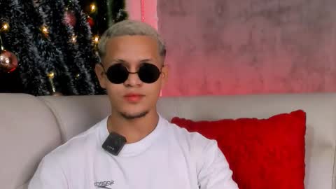 Manuel online show from 12-05-25, 02:31