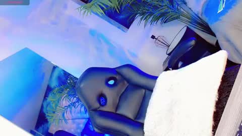 Snapshot of manuela_kingsley chatting on 03-08-25, 06:05 Manuela Kingsley online show from 03-08-25, 06:05