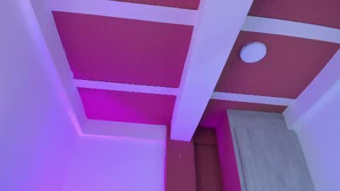Snapshot of manuelaevans_ chatting on 06-10-26, 10:41 Manuela online show from 06-10-26, 10:41