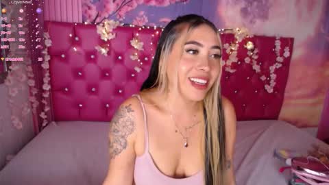 Manuela  online show from 10-10-25, 05:50