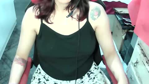 Snapshot of manuescarlate13 chatting on 12-16-25, 03:55 Manu Escarlate online show from 12-16-25, 03:55