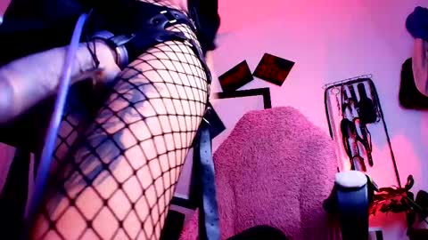 Snapshot of manuevans10 chatting on 10-20-25, 09:37 manuevans10 online show from 10-20-25, 09:37