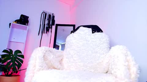 Snapshot of manuevans10 chatting on 12-04-25, 04:05 manuevans10 online show from 12-04-25, 04:05