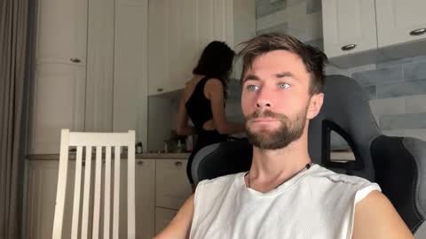 Manussa and Edward online show from 10-28-25, 02:48