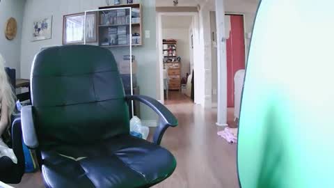 Snapshot of manx2014 chatting on 02-26-26, 03:33 ManX2014 online show from 02-26-26, 03:33