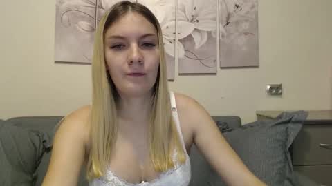 Snapshot of manyamania chatting on 11-07-25, 07:52 Prosto Maria online show from 11-07-25, 07:52