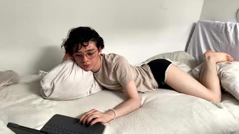 Maple online show from 01-09-25, 09:16