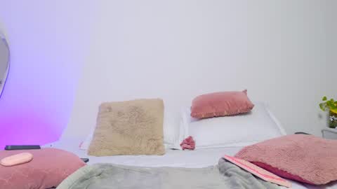     online show from 02-14-25, 03:33