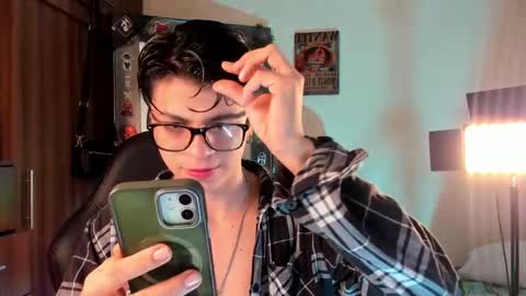 Snapshot of mar_alexis chatting on 09-30-25, 02:11 mar_alexis online show from 09-30-25, 02:11