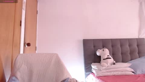 maraa_lee online show from 12-22-24, 06:37