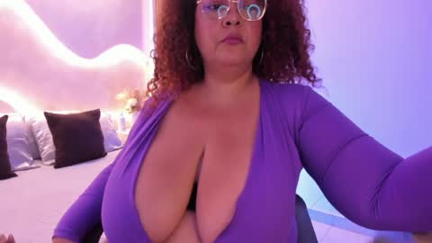 Mrs. Sweet online show from 05-13-26, 02:20