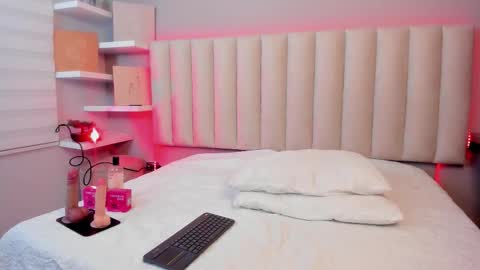 Mara  online show from 10-02-25, 08:49