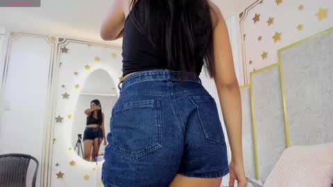 Snapshot of maraluna_ chatting on 01-04-25, 11:43 Maraluna online show from 01-04-25, 11:43