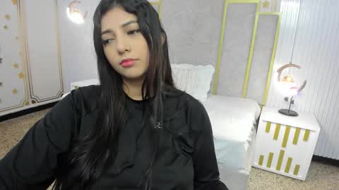 Snapshot of maraluna_ chatting on 09-20-25, 11:00 Maraluna online show from 09-20-25, 11:00