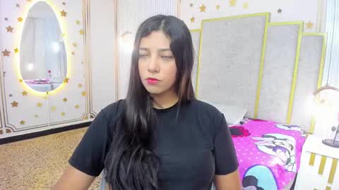 Snapshot of maraluna_ chatting on 10-06-25, 11:18 Maraluna online show from 10-06-25, 11:18