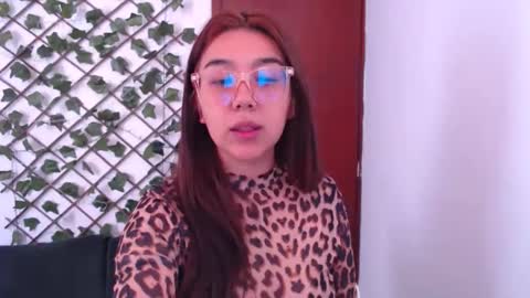 Snapshot of marce_bunny chatting on 01-09-26, 03:26 Marcela online show from 01-09-26, 03:26