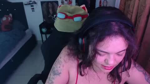 marcela2101 online show from 03-10-25, 11:49