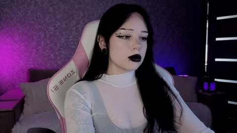 Snapshot of marceline_red chatting on 05-07-26, 11:37 Lady Marceline online show from 05-07-26, 11:37
