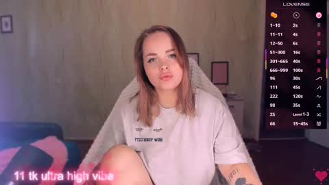 Snapshot of marcelinepeach chatting on 09-18-25, 12:51 Sara online show from 09-18-25, 12:51