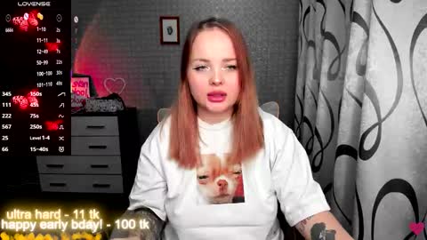 Snapshot of marcelinepeach chatting on 11-20-25, 11:37 Sara online show from 11-20-25, 11:37