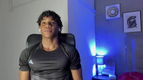 Snapshot of marcelo_dosantos77 chatting on 01-15-25, 03:22 MARCELO online show from 01-15-25, 03:22