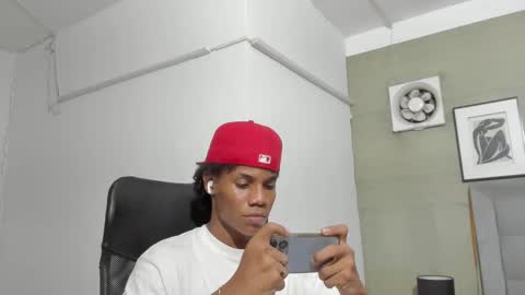 Snapshot of marcelo_dosantos77 chatting on 01-19-25, 09:55 MARCELO online show from 01-19-25, 09:55