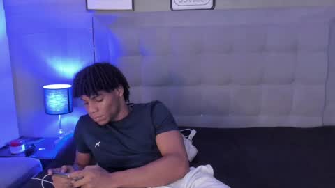 Snapshot of marcelo_dosantos77 chatting on 01-24-25, 10:00 MARCELO online show from 01-24-25, 10:00