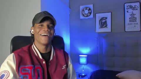 Snapshot of marcelo_dosantos77 chatting on 01-26-25, 03:27 MARCELO online show from 01-26-25, 03:27