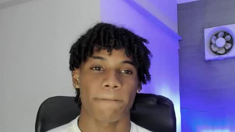 Snapshot of marcelo_dosantos77 chatting on 01-29-25, 03:44 MARCELO online show from 01-29-25, 03:44