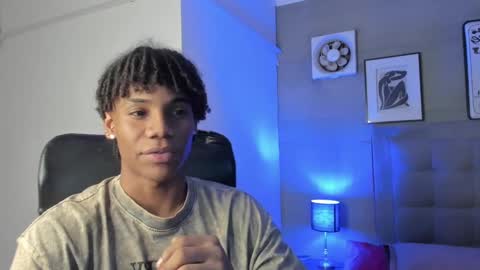 Snapshot of marcelo_dosantos77 chatting on 01-31-25, 04:03 MARCELO online show from 01-31-25, 04:03