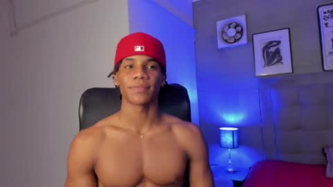 Snapshot of marcelo_dosantos77 chatting on 02-01-25, 10:15 MARCELO online show from 02-01-25, 10:15