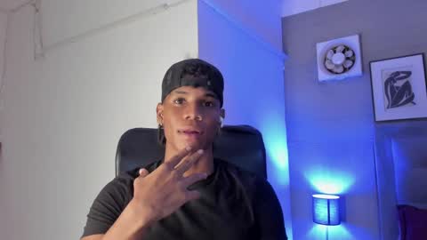 Snapshot of marcelo_dosantos77 chatting on 02-03-25, 09:52 MARCELO online show from 02-03-25, 09:52